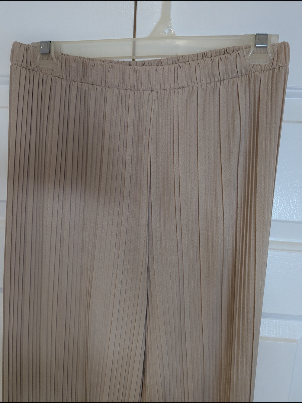 Uniqlo Pleated Straight Leg Pants Beige Tan Minimalist Quiet Luxury Boho S/M - Picture 5 of 8